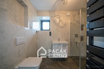 Prodej luxusního bytu v rodinném domu o dispozici 3+kk s cel - 9