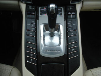 Porsche Panamera 4S V8 - 9