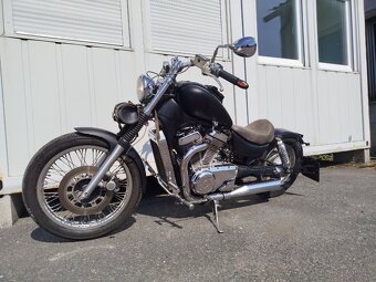 Suzuki VS 700 Intruder - 9