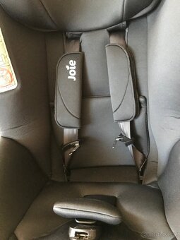 Otočná autosedačka Joie i-spin 360 e + novorozenecká vložka - 9