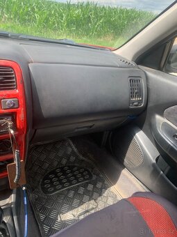 Nissan Almera - 9