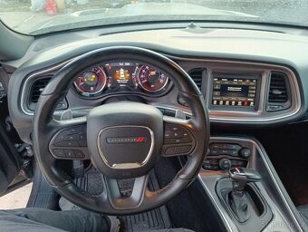 Dodge Challenger 5.7 HE MI - 9