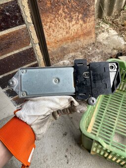 Náhradní díly BMW F01 - 9