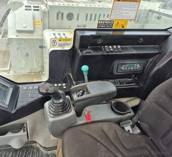 Pásové rypadlo Takeuchi TB2150 - 9