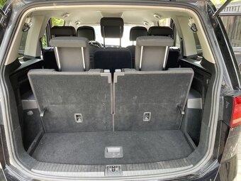 Volkswagen Touran 2.0 TDi Highline DSG 7 MÍST - 9