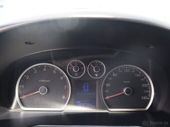 Hyundai i30 1.6CVVT,90kW,Trikolor,NovéČR - 9