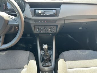 Škoda Fabia 1.0 MPI 55kW Active serviska - 9
