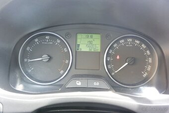 PRODAM Škoda Roomster 1.2TSi Autoklima,vyhřív.sedadla - 9