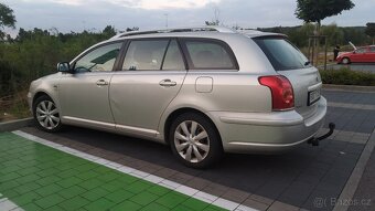 Toyota Avensis 2,0 D combi - 9