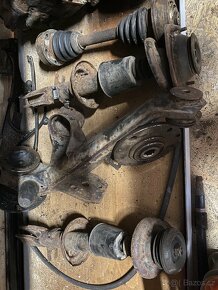 Díly Porsche 944 - 9