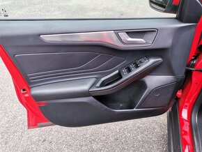 Ford Focus 2.0TDCi 110kw Titanium AUT - 9