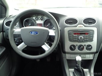 Ford Focus 1,6 16V kombi dovoz.STK,novývýfuk,parksenzory - 9