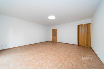 Příjemný byt s balkonem v atraktivní lokalitě. - 9