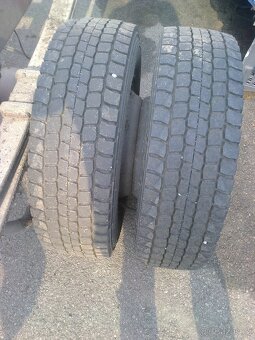 Pneu 245/70 R19.5 - Disk 19.5 - 8 šroubů - 1.250,-Kč / ks - 9