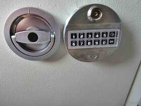 Vhozový bezpečnostní trezor - 9