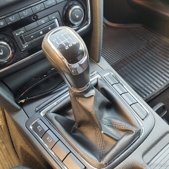 Škoda Superb kombi r.v  2010 - 9