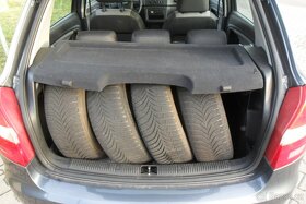 Škoda Fabia 2. 1.4i 16V/63kW, r. 4/2011, Servisní kniha - 9