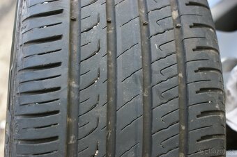 sada alu kol R16 letni pneu 205/55R16 dunlop 4x 7mm - 9