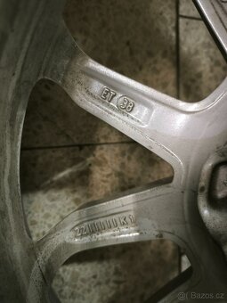 Mazda CX-30 215/65 R16 zimní Pirelli - 9