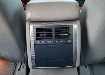 Volkswagen Touareg 3,6 V6 280PS Tiptronic 4x4 SUV - 9