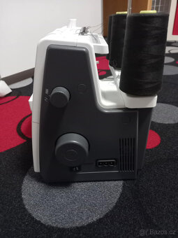 Šicí stroj Coverlock Bernette b42 Funlock - 9