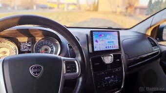 Lancia Voyager 3.6 Pentastar 2013 - 9