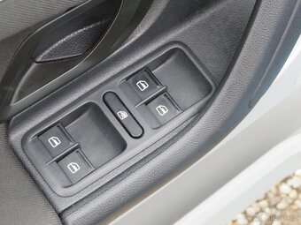 Škoda Roomster 1.2 TSi , 63 kW benzín, 2011 - 9