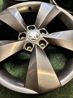 5x112 R17 originál alu disky Škoda Kodiaq - 9