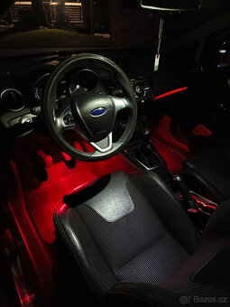 FORD FIESTA MK7 FACELIFT 2013 - 9