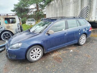 VW Golf 1.6 TDI r. v. 2011 bouraný na ND - 9