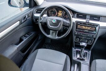 Škoda Superb Combi 2.0 TDI CR 140k Elegance DSG - 9