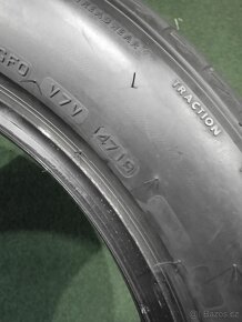 4ks letni 235/55/19 Bridgestone - 9