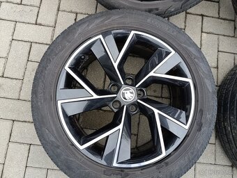 ORIGINAL ALU KOLA ŠKODA KODIAQ R 19 TRIGLAV ČERNO-LEŠTĚNÉ - 9