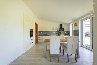 NA PRODEJ RD LOVČICE 4+KK, VELKÁ ZAHRADA - 9