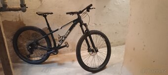 Trailové horské kolo s předním odpružením - 9