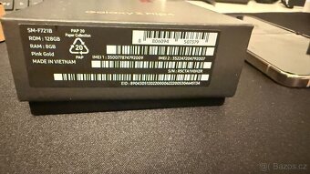 Samsung Galaxy Z Flip 4  128GB - 9