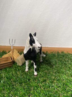 Fake identický schleich - 9