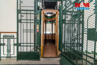 Pronájem bytu 1+kk, 31 m², Praha 1, ul. Valentinská - 9