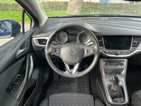 Opel Astra 1.6 CDTi 81kW Navigace,8xPneu - 9
