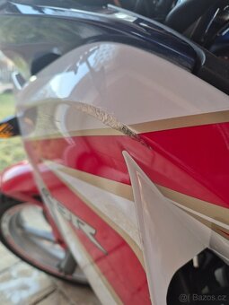 Honda CBR 250R (2011) - 9