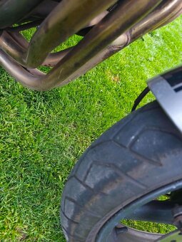 Kawasaki ZR750F - ZR-7 - 9