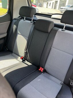 Škoda Fabia 1,2  56 tis km 1.majitel 2015 - 9