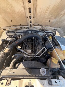 Jeep Wrangler 4.0 L6 manual - 9