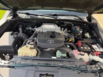 Toyota HILUX Executive manual - 9