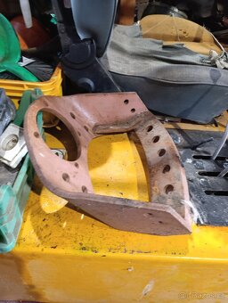 Díly na Zetor 3011 - 9