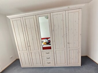 Skříň Musterring Celodřevená bílá - 9