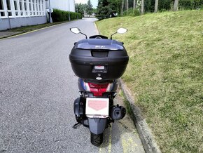 Yamaha NMAX 155 - 9