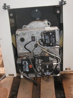 Prodám litinový kotel na olej 22-27 Kw - 9