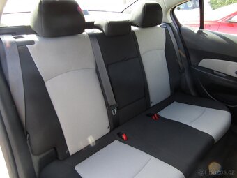 Chevrolet Cruze 1.8i , 104 kW benzín, 2011 - 9