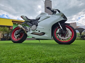 Ducati Panigale 959 Rv.2018 najeto 9800km po servisu top sta - 9